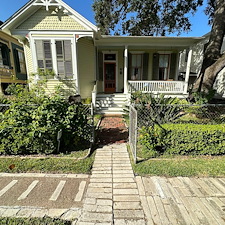 Residential-Softwashing-of-a-Historical-Galveston-House 4